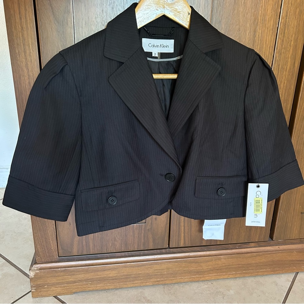 🛍SALE🛍 Calvin Klein pinstripe cropped blazer